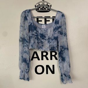 Princess Polly | Blue Printed Cropped Long Sleeve Size 8